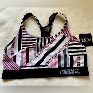 NWT Victoria’s Secret sports bra
Size: XL
Color: Black & pink